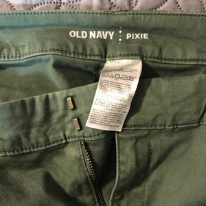 Old navy pixie pants size 10 army green